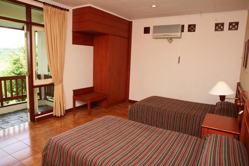 Gunung Geulis Cottages Managed By Royal Tulip Bogor Exterior photo