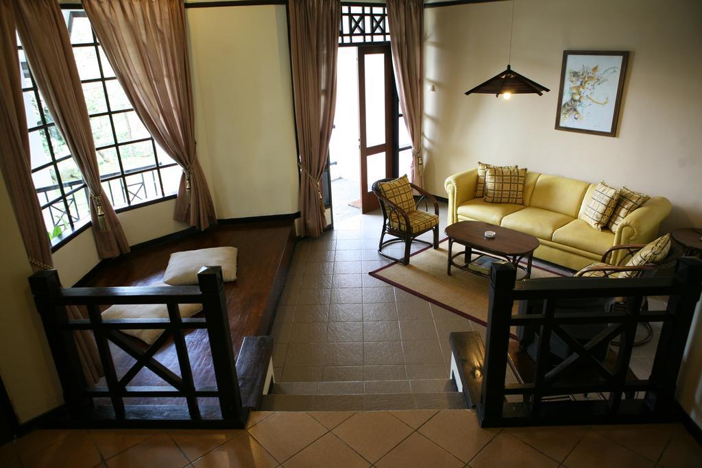 Gunung Geulis Cottages Managed By Royal Tulip Bogor Exterior photo